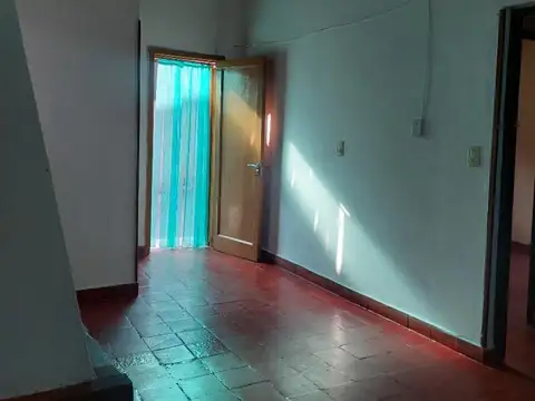 Casa en Alquiler en Villa Gobernador Udaondo, $ 520.000