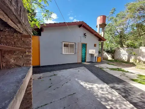 Casa 3 ambientes con 1 baño