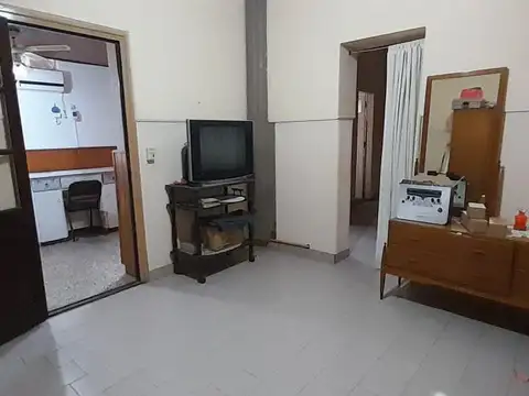 Casa 5 ambientes con 1 baño