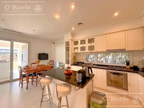 Casa en venta - Barrio Nuevo Quilmes - excelente ubicación con salida a la laguna principal.