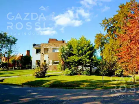 Hermosa casa de estilo moderno en El Lauquen, Canning