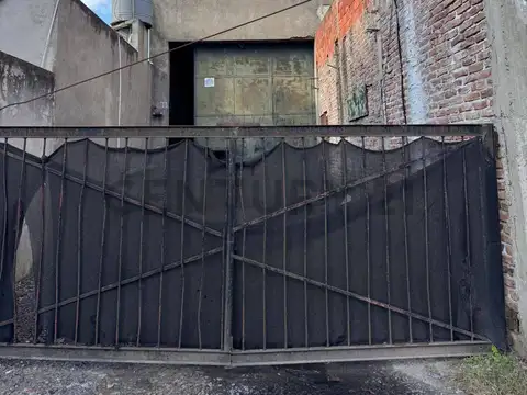 Local y Galpón - Calle 485 e/ 133 y 134