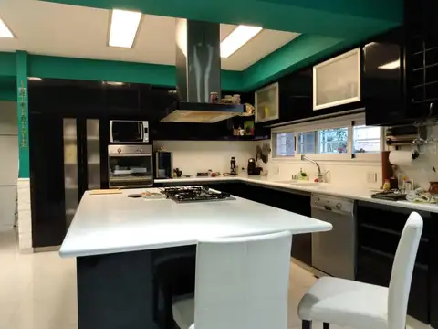 Casa en Venta en Berazategui, USD 330.000