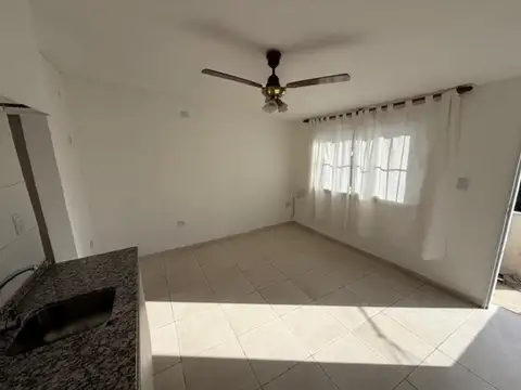 Departamento en Alquiler en Cerro De Las Rosas, $ 750.000