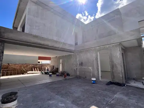 Casa en Venta en San Sebastian, Escobar, G.B.A. Zona Norte/ AREA 1 / A ESTRENAR / PILETA