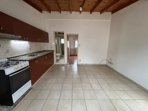 Depto Tipo Casa en Alquiler en Ramos Mejia, $ 440.000