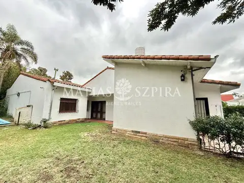 Casa 5 ambientes con 2 baños