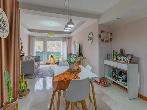 Venta departamento 3 ambientes con dependencia  íntegramente reciclado en el centro