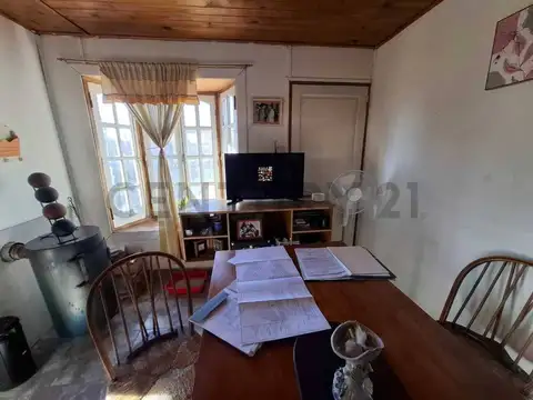 Casa 4 ambientes con 1 baño