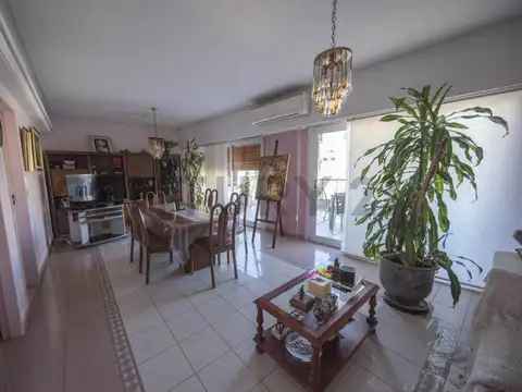 Departamento en Venta en Flores Norte, USD 215.000