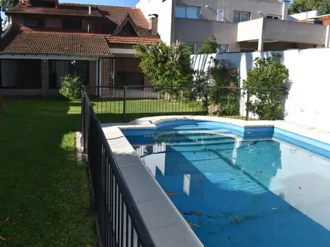 Casa 4 amb Pque. Sayago, Terreno 364 m², Pileta · 2 cocheras