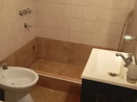 Departamento en Alquiler en Moron Sur, $ 380.000