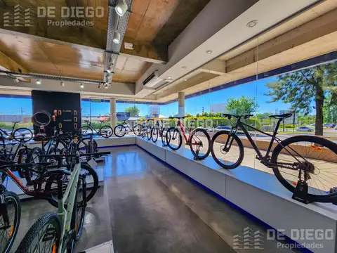 Local en Alquiler en Benavidez, USD 8.500