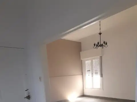 Depto Tipo Casa en Alquiler de 3 ambientes