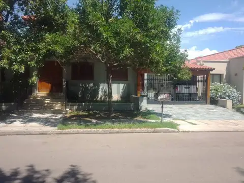 Century21Lopez Vende Casa en Barrio Palmares