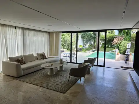 ALQUILER CASA BELGRANO R: INCREÍBLE  CASA C/ MUEBLES - 5 DORMITORIOS-PISCINA