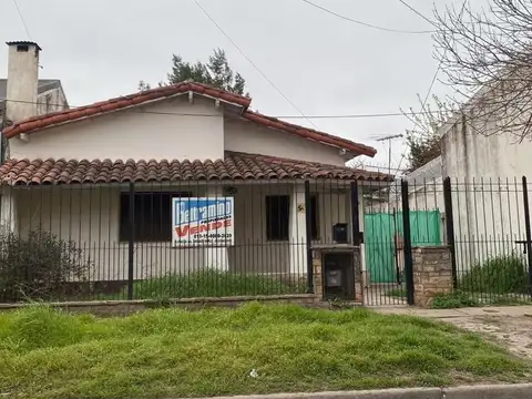 CASA EN VENTA - MORENO