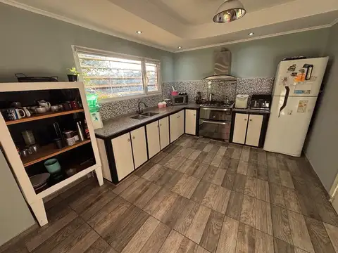 Casa 3 amb en venta en Necochea, reciclada