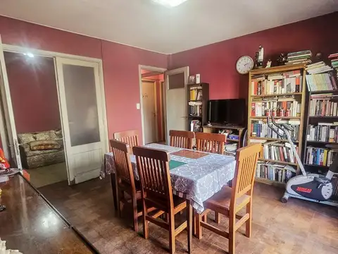 DEPARTAMENTO 3 AMB C/ DEPENDENCIA Y DOS BAÑOS!