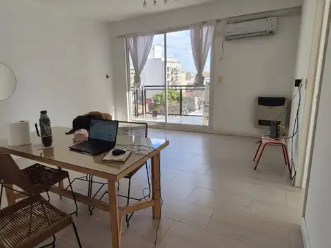 Alquiler depto 2 amb c/balcon- villa santa rita