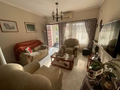 CASA EN VENTA QUILMES