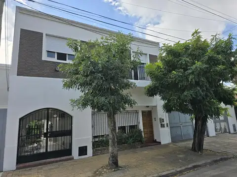 VENTA CASA MULTIFAMILIAR EN CARAPACHAY