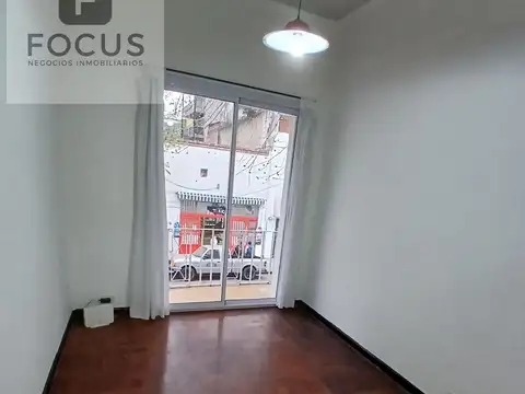 Depto Tipo Casa en Venta 50 años