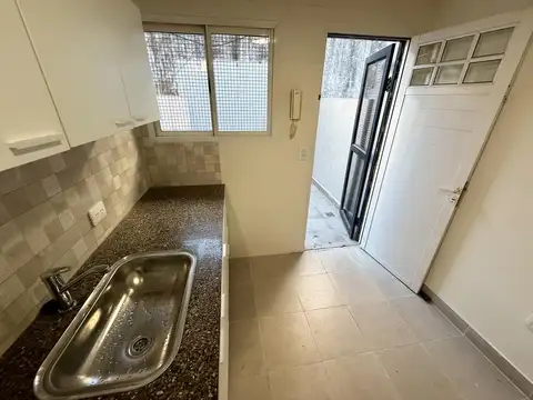 Depto Tipo Casa 3 ambientes con 1 baño