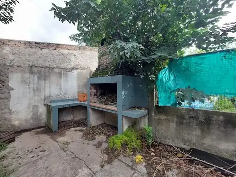 Casa - Venta - Argentina, Grand Bourg - Chacabuco 1200