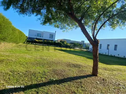 Terreno en Venta en Pilar del Este - Casas del Este, USD 29.000