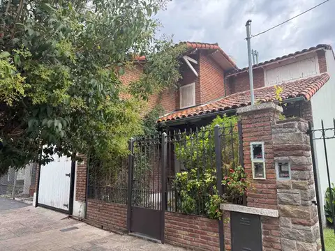Depto Tipo Casa en Venta de 6 ambientes