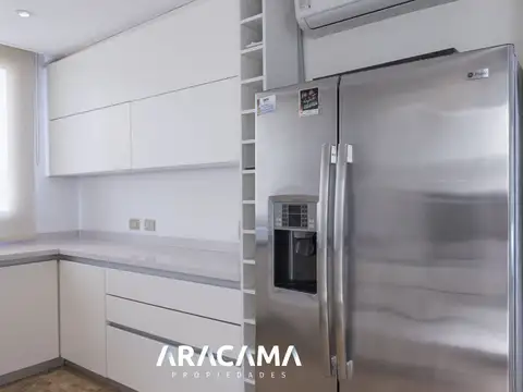 Casa 5 ambientes con 4 baños