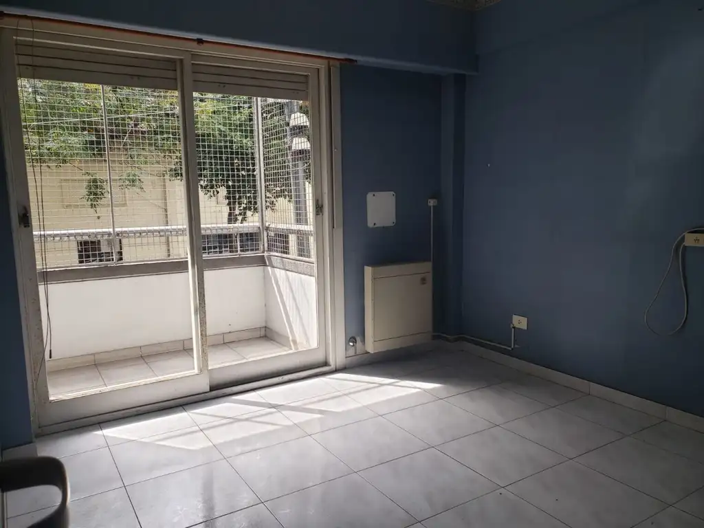 CASTILLO 400, Piso 1