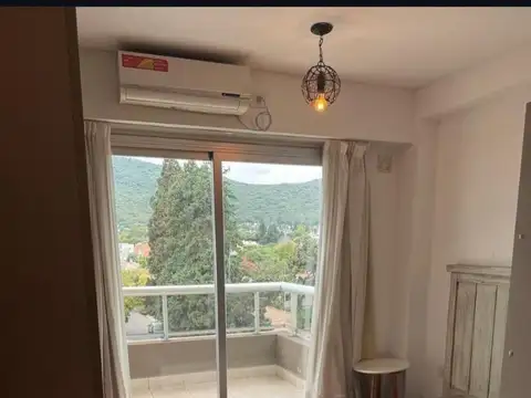 Exc depto monoambiente balcon placard Reyes Catolicos 1400