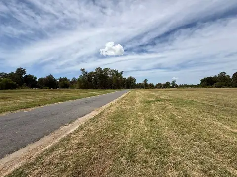 Terreno en Venta en Los Pinares Country Club, Countries y Barrios Cerrados en Exaltacion de la Cruz