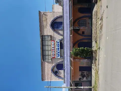 Victorino De La Plaza 1300