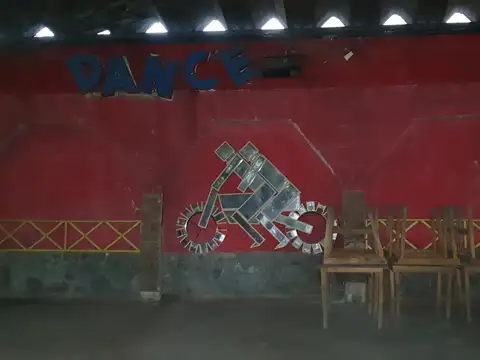 Local en Venta Via Púb.