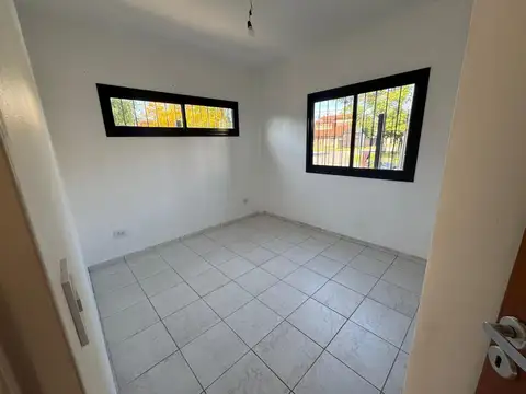 Departamento en Alquiler en Jose Clemente Paz, $ 800.000
