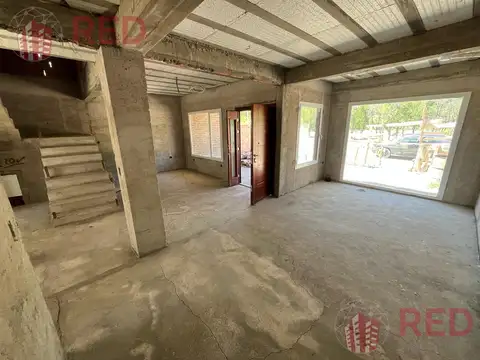 Casa 6 ambientes con 3 baños