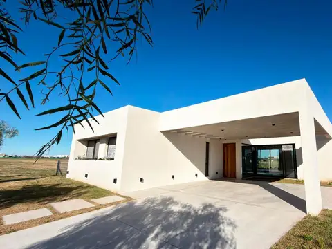 Venta Casa 3 dormitorios con playroom Vida Barrio Cerrado Funes