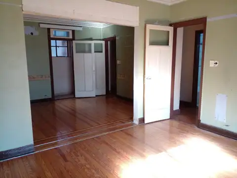 ALQUILO OFICINA CON 3 DESPACHOS MAS SALA DE REUNION EN EL CORAZON DE CABALLITO