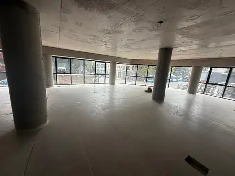 Alquiler de Oficinas 225 m2 en Parque Patricios 