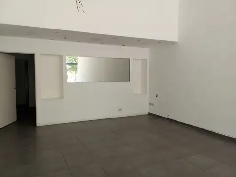 Local en Alquiler en Cerro De Las Rosas, $ 1.700.000