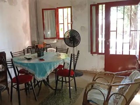 Casa 4 ambientes con 1 baño