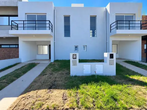 Vendo duplex a estrenar en Colinas de Manantiales