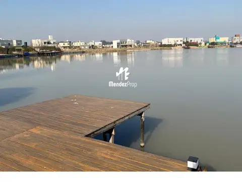 Venta de Casa en Barrio Horizontes al Sur con renta.