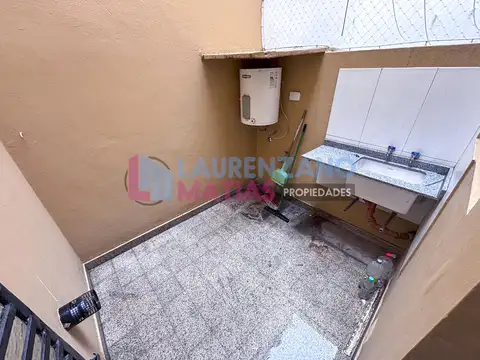 Depto Tipo Casa en Alquiler 40 años