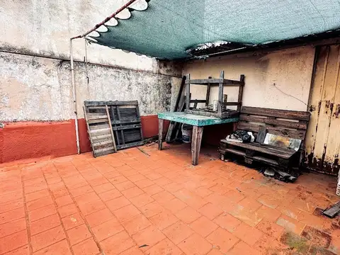 Depto Tipo Casa en Venta 70 años