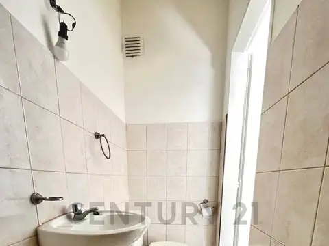 Alquiler de casa, calle 41 e/ 9 y 10. Multidestino habitacional/ Consultorios/ estudios/oficinas.