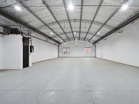 Galpon en Venta 69  mts Fondo